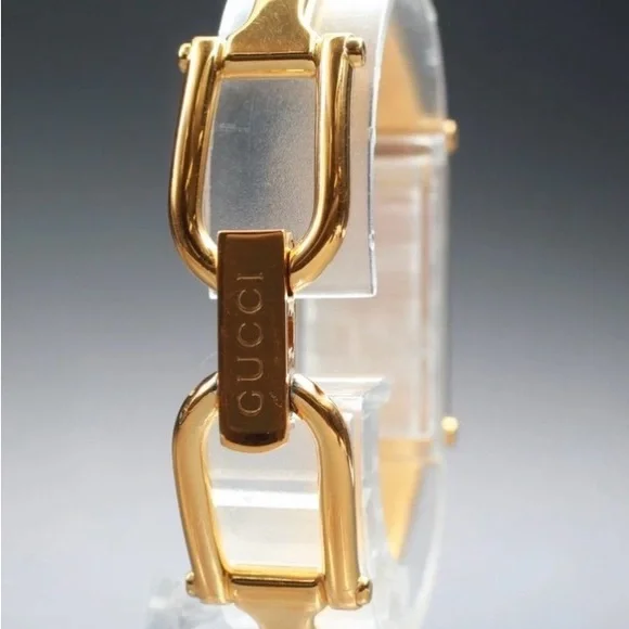 Vintage Gucci Gold Rectangular Watch with Iridescent Dial - Picture 2 of 5